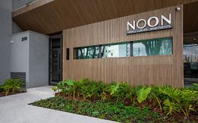 Noon Executive